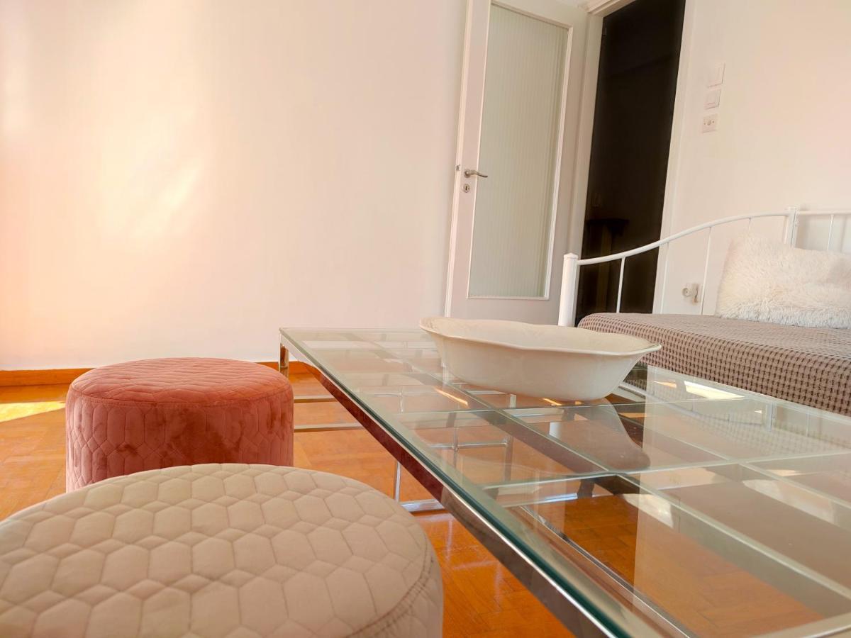 Vironos Extra Bright Apartment - Front Park And Monastery 雅典 外观 照片